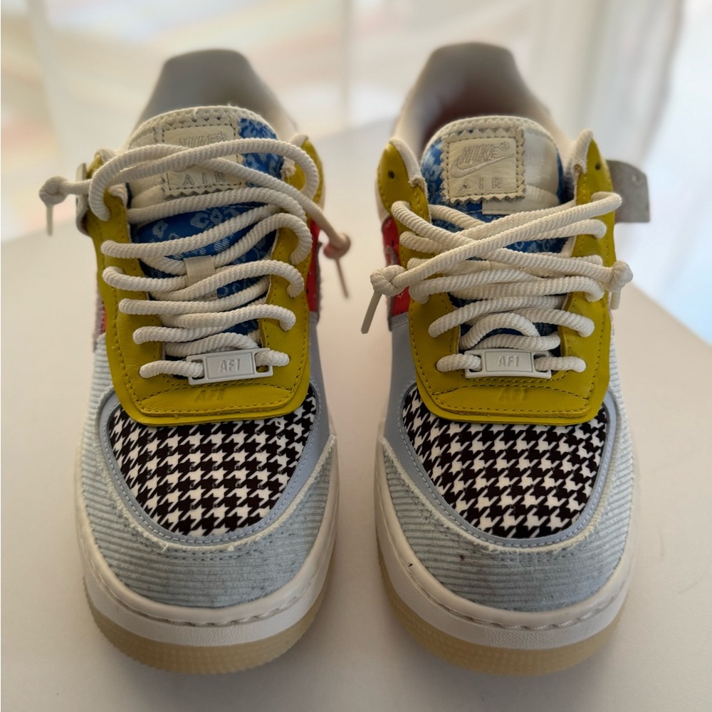 Nike Air Force 1 Sneakers Classic Low-Top Design